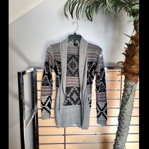 SALE🎉🎉Rue21 Pink& grey Cardigan